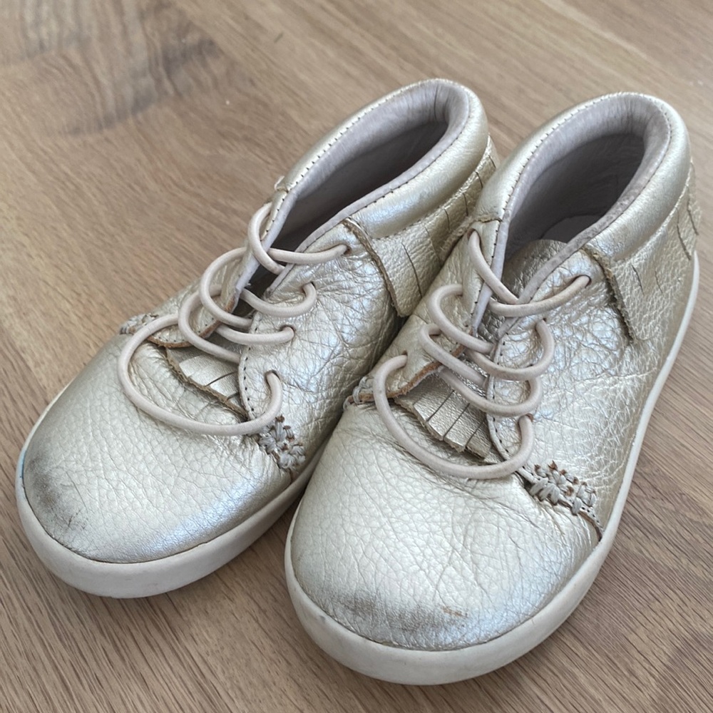 Freshly Picked Kids Gold Slip-on Moccasin Sneakers - size 8